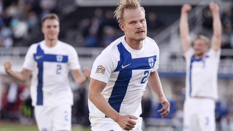 Joel Pohjanpalo je z dvema goloma pravzaprav sam potopil Črnogorce. FOTO: Roni Rekomaa/AFP
