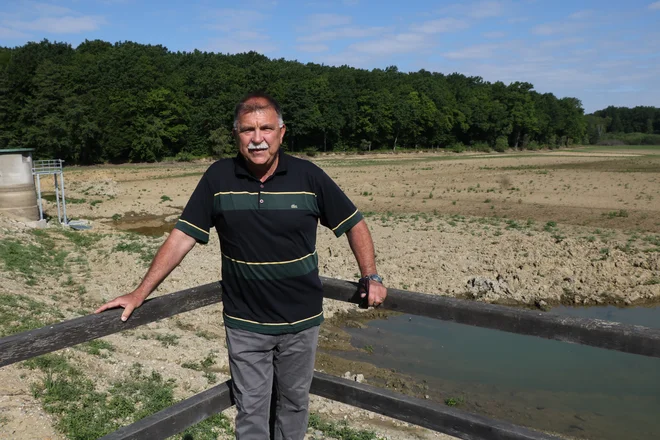 Dobrovniški župan Marjan Kardinar bi rad ob Bukovniškem jezeru ustvarjal turizem, povezan z mirnim oddihom v naravi. FOTO: Jože Pojbič
