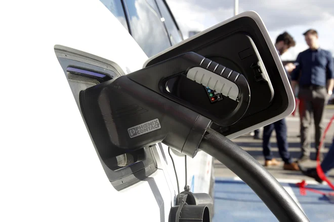 Prek platforme Hubject se Petrol povezuje v mrežo več kot 140.000 polnilnic. FOTO: Mavric Pivk
