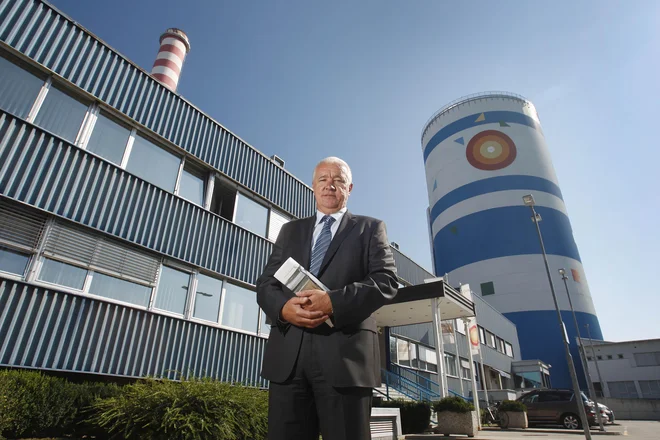 Neuradno naj bi bil storitve kaznivega dejanja zlorabe položaja ali zaupanja pri gospodarski dejavnosti osumljen tudi Samo Lozej, direktor Energetike Ljubljana. FOTO: Leon Vidic/Delo
