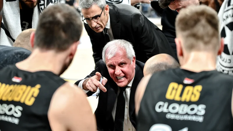 Fotografija: Željko Obradović je bil zgrožen nad neenakopravnim položajem v finalu lige ABA. FOTO: ABA