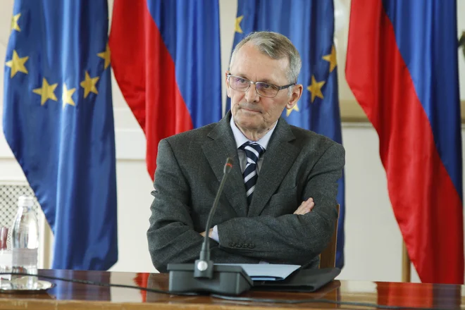 V sedanjem ustavnem sodišču je bil prav zdaj odhajajoči akademik in profesor dr. Marijan Pavčnik eden od tistih, ki so znali in zmogli odločati tako, da je ustavno sodišče lahko ohranjalo svoj ugled. Foto Leon Vidic/Delo
