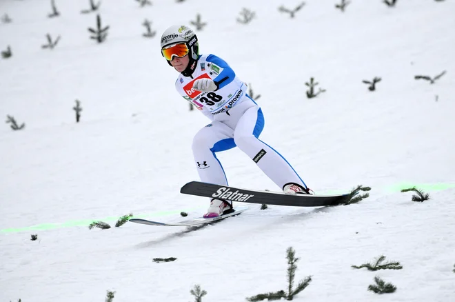 Nika Prevc po skoku v Klingenthalu. FOTO: Annegret Hilse/Reuters
