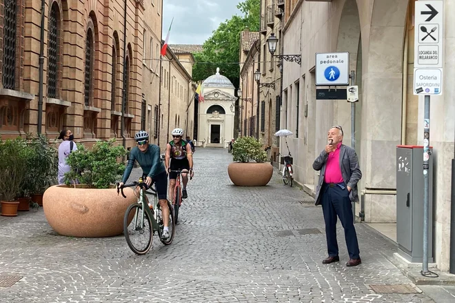 V Italiji iščejo inovativne rešitve, ki bi koristile starejšim, velik vpliv pa bi imele tudi v gospodarstvu. Foto Simona Fajfar