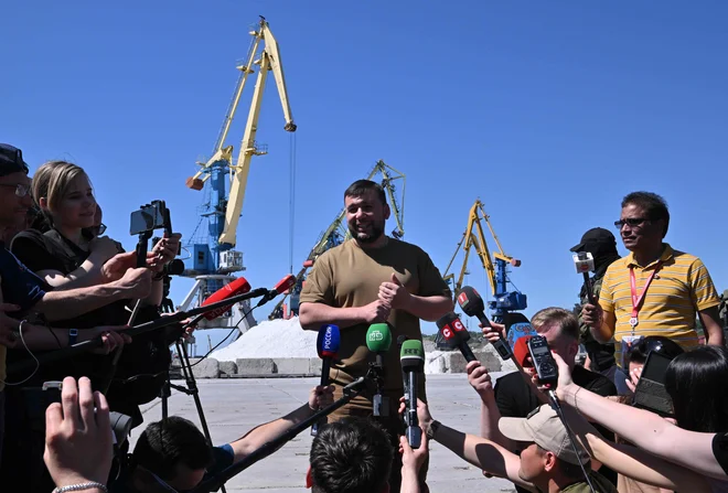 Vodja DLR Denis Pušilin je v nedeljo povedal, da imajo na smrt obsojeni mesec dni časa za vložitev pritožb. FOTO: Juri Kadobnov/AFP
