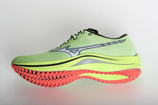 MIZUNO WAVE REBELLION
