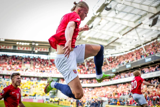 Prestop norveškega čudežnega dečka Erling Haalanda v Manchester City je ujezil špansko ligo, ki je že vložila tožbo. FOTO: Beate Oma Dahlee/Reuters

