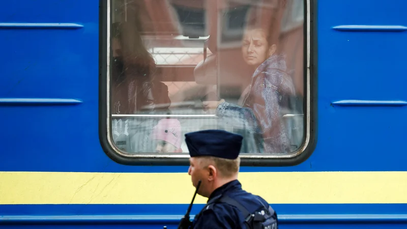 Fotografija: Ukrajino je od začetka vojne zapustilo okoli šest milijonov ljudi. Večina se jih je zatekla na Poljsko in v druge sosednje države. Foto: Darrin Zammit/Reuters
