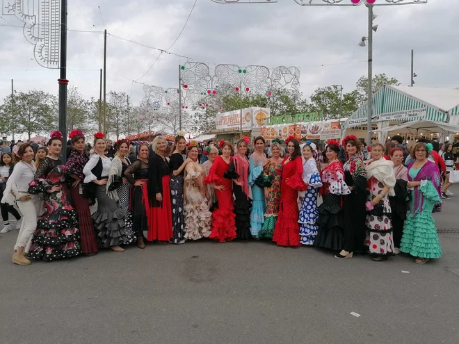 V Španiji se je začela ukvarjati s trebušnim plesom in flamenkom. Ta jo je očaral že v Sloveniji, ko je prvič doživela rumbo in flamenko, pa se je počutila kot v ekstazi. FOTO: Osebni arhiv
