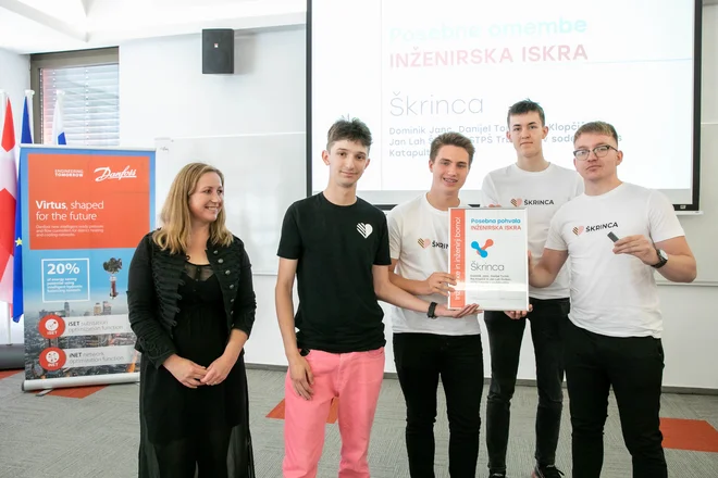 Posebno omembo si je prislužil tudi dijaški start-up Škrinca. FOTO: Rok Majhenič
