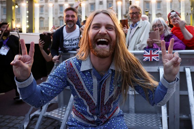 Drugo mesto na letošnjem izboru zasedel 32-letni britanski pevec in tik-tok zvezdnik Sam Ryder s pesmijo Space Man FOTO: Henry Nicholls Reuters
