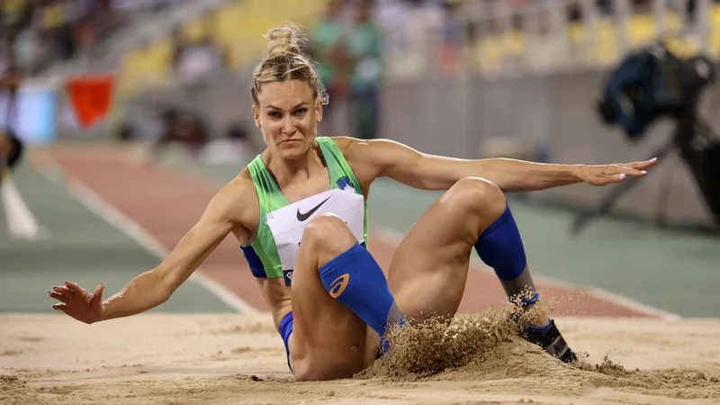 Fotografija: Neja Filipič je na mitingu v Kuortaneju štirikrat zapored prestopila. FOTO: Ibrahim Al Omari/Reuters