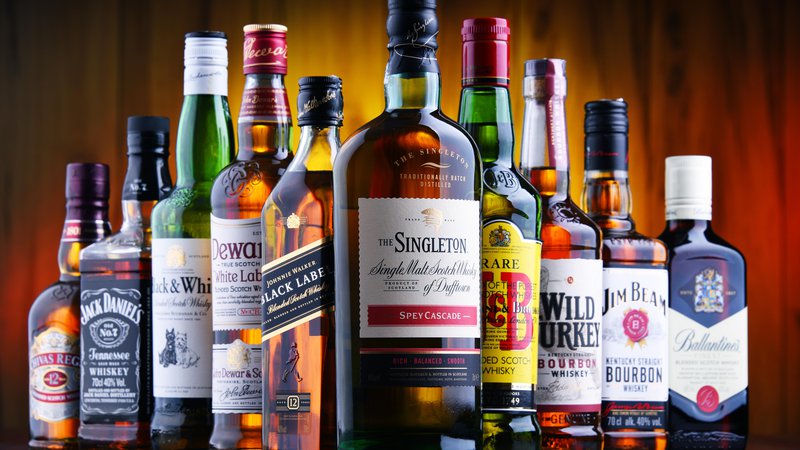 Fotografija: Z viskijem bi naredili to vojno žlahtno. Foto Monticello Monticello/Shutterstock
