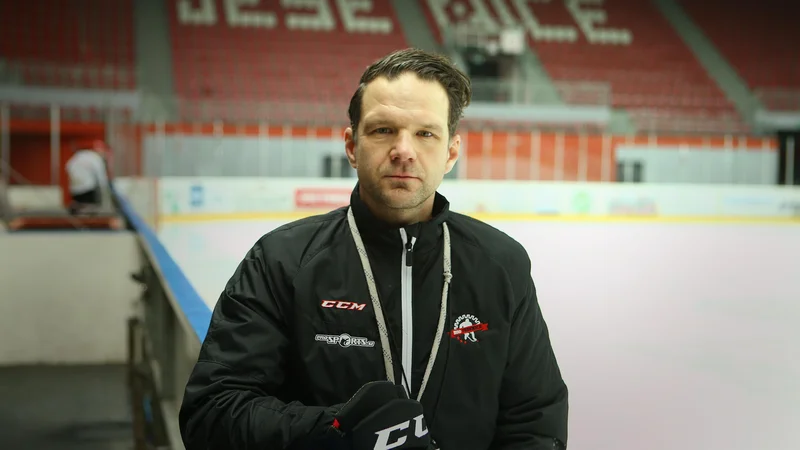 Fotografija: Gaber Glavič se bo tako kot v preteklosti temeljito lotil nalog v Podmežakli. FOTO: Jože Suhadolnik/Delo