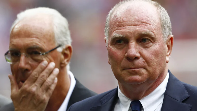 Fotografija: Franz Beckenbauer in Uli Hoeness sta nekoč pripadala zmagoviti dinastiji. FOTO: Michaela Rehle/Reuters