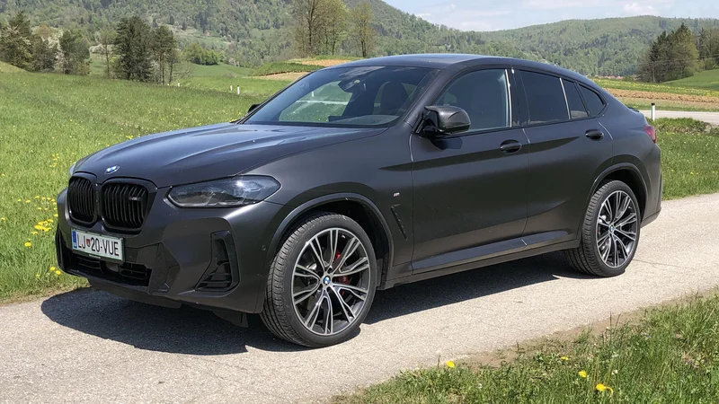 Fotografija: Testni primerek BMW X4 M40d stane kontretnih sto tisočakov. FOTO: Aljaž Vrabec
