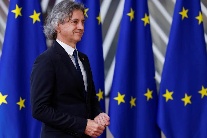Avstrija in Slovenija močno zagovarjata, da BiH dobi status kandidatke še danes, brez dodatnih pogojev, je v Bruslju povedal premier Robert Golob. FOTO: Yves Herman/Reuters

