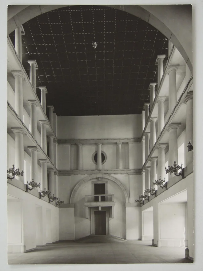 Plečnikova dvorana na Praškem gradu, ok. 1930

