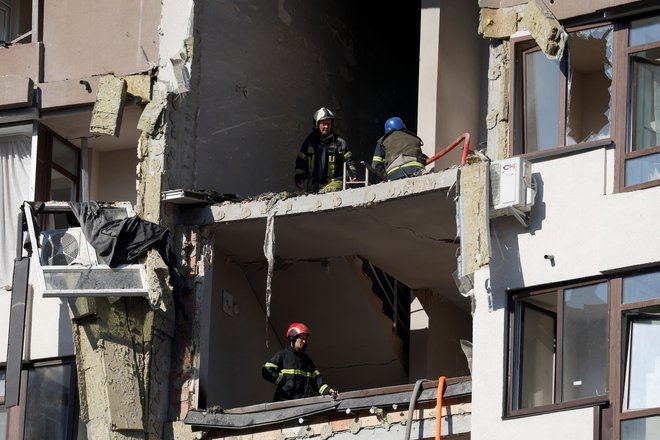 Posledice eksplozij v Kijevu. FOTO: Valentyn Ogirenko/Reuters
