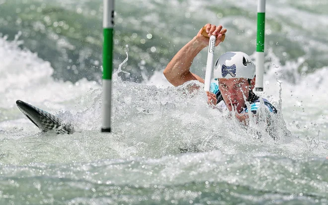 Luka Božič je uspešno drvel po savskih brzicah. FOTO: Blaž Samec/Delo