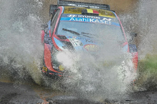 Belgijec Thierry Neuville se je moral tokrat sprijazniti s petim mestom. FOTO: Tony Karumba/AFP
