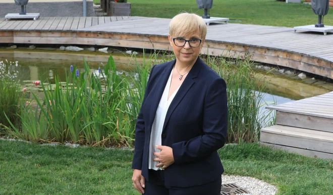 Sam bi to odlično in odločno pravnico najraje videl na mestu prihodnje varuhinje človekovih pravic, tudi dva mandata, če bi le zdržala. Foto Blaž Samec/Delo
