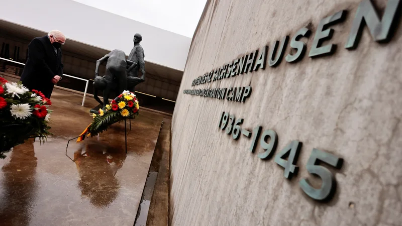 Fotografija: V taborišču Sachsenhausen je bilo med letoma 1936 in 1945 zaprtih več kot 200.000 ljudi. FOTO: Hannibal Hanschke/Reuters