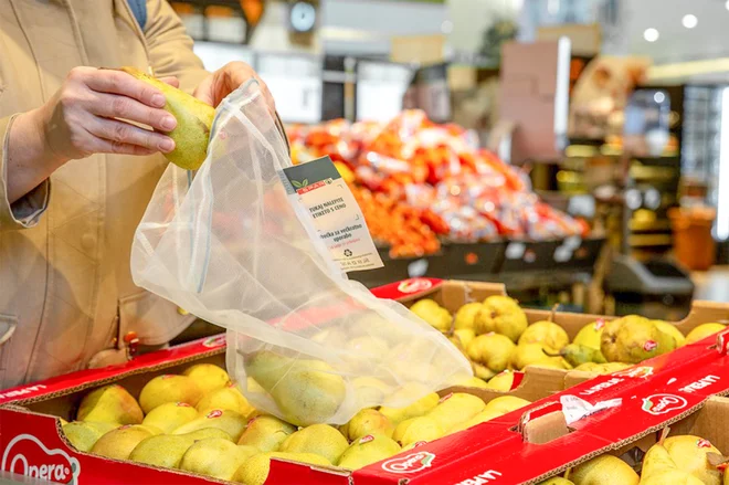 Ob nakupu sadja in zelenjave uporabite Sparove mrežaste vrečke.&nbsp;FOTO: Spar Slovenija
