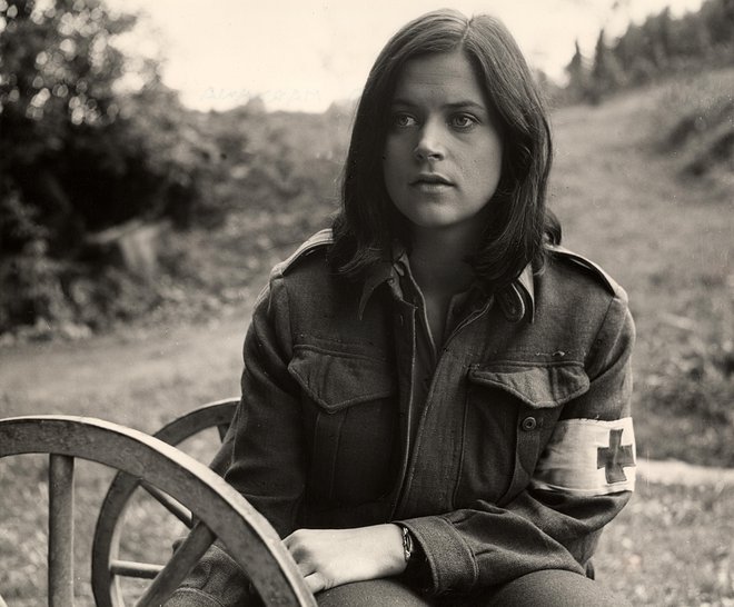 Marijana Brecelj v Peti zasedi (1968) Foto arhiv zbirke Slovenske kinoteke
