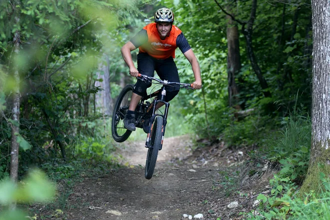 Ko postane težko, je hitrost prijatelj. FOTO: Tomi Lombar/Delo
