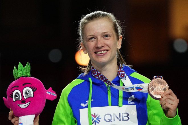 Bronasta z letošnjega dvoranskega svetovnega prvenstva v skoku s palico Tina Šutej se nadeja odličnega dosežka tudi v ZDA. FOTO: Aleksandra Szmigiel/Reuters
