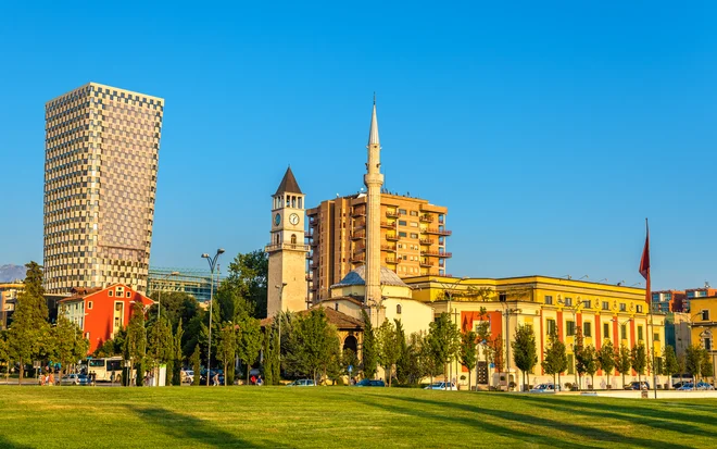 Glavno mesto Tirana je s 700.000 prebivalci tudi največje v državi. FOTO: promocijsko gradivo
