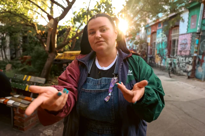 Alyona Alyona pravi, da ji je feminizem blizu, kar seveda ne pomeni, da sovraži moške. FOTO: Črt Piksi/Delo
