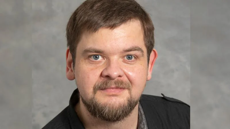 Dušan Rebolj, doktorski raziskovalec politične teorije, filmski kritik in prevajalec FOTO: Mary Hinkley
