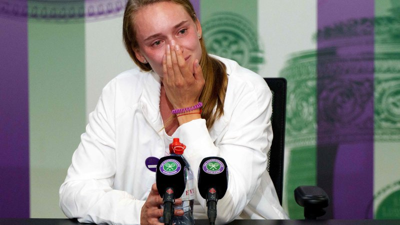 Fotografija: Ribakina se je čustveno odzvala na vprašanje, kako misli, da se bodo na njen dosežek odzvali starši. FOTO: Joe Toth/AFP
