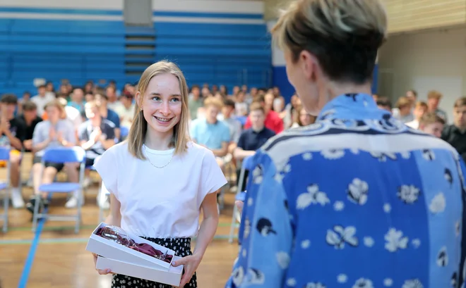 Podelitev maturitetnih spričeval na Bežigrajski gimnaziji v Ljubljani. FOTO: Blaž Samec/Delo
