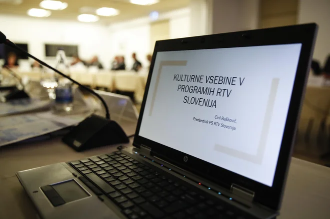 Menda so bile oddaje pod naslovom Kultura predvajane že prej, vendar šele po deseti zvečer. To pa je bilo vsaj zame veliko prepozno. FOTO UROŠ HOČEVAR/DELO