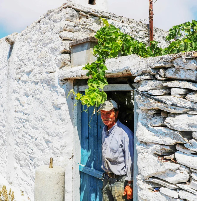 Moški imajo svoje taverne. FOTO: Katarina Pavliha
