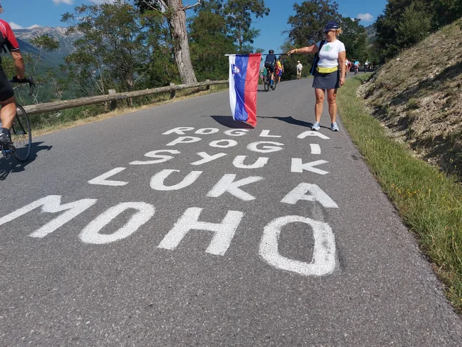 Slovenski navijači na Touru danes. FOTO: Polona Strand Delo
