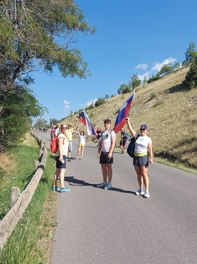 Slovenski navijači na Touru danes. FOTO: Polona Strand Delo
