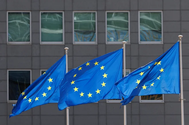 Eno od negativnih gibanj zadnjega desetletja na stari celini je erozija spoštovanja temeljnih načel EU v nekaj državah članicah, povezana s podreditvijo sodstva oblasti, podjarmljenjem medijev, spodkopavanjem enakosti. FOTO: Yves Herman/Reuters
