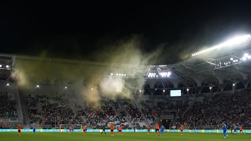 Fotografija: Ukrajinski klubi bodo igrali evropske tekme na Poljskem, na fotografiji štadion v Lodzu. FOTO: Aleksandra Szmigiel/Reuters
