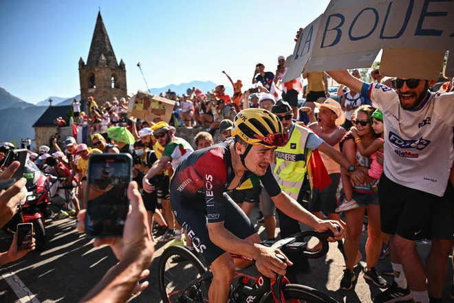 Pidcock je najmlajši zmagovalec na Alpe d'Huezu. FOTO: Marco Bertorello Afp
