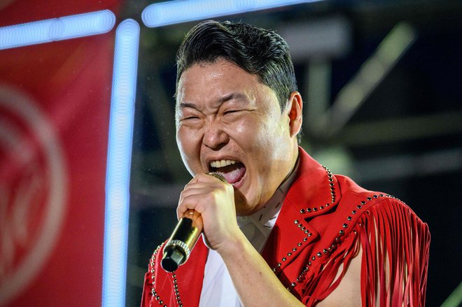 Psy je dokazal, da lahko namesto korejske različice zahodne pop zvezde uspeštudi  kot izviren, samosvoj umetnik. FOTO: Anthony Wallace Afp
