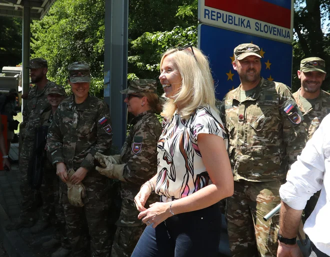 Ministrica za notranje zadeve Tatjana Bobnar je spomnila na tragedije, ki so se dogajale ob Kolpi. FOTO: Dejan Javornik/Slovenske novice
