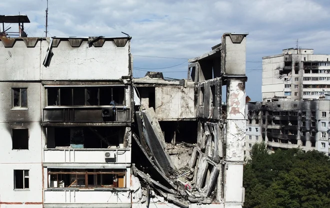 Zelenski v času od začetka ruske invazije na Ukrajino 24. februarja ni naredil večjih kadrovskih sprememb v vladi. FOTO: Nacho Doce/Reuters
