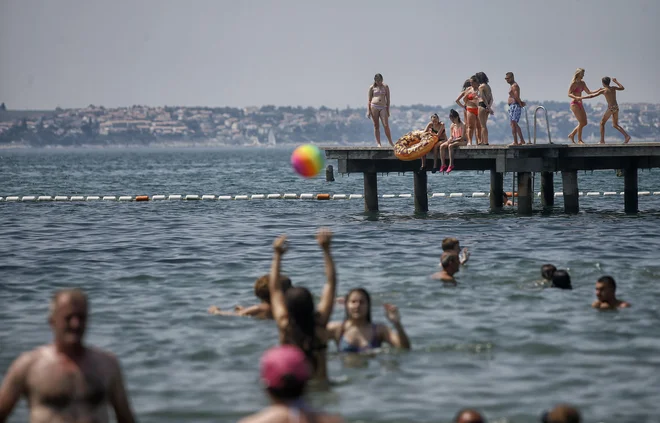 V morju so nesreče pogosto povezane z neupoštevanjem pravil.

FOTO: Blaž Samec
