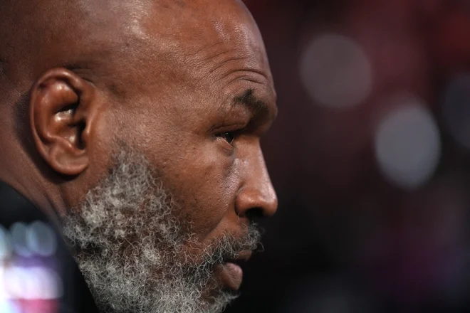 Mike Tyson (na fotografiji) je maja pospremil obračun Dimitrja Bivola in Saula Alvareza v Las Vegasu. FOTO: Joe Camporeale/USA Today Sports