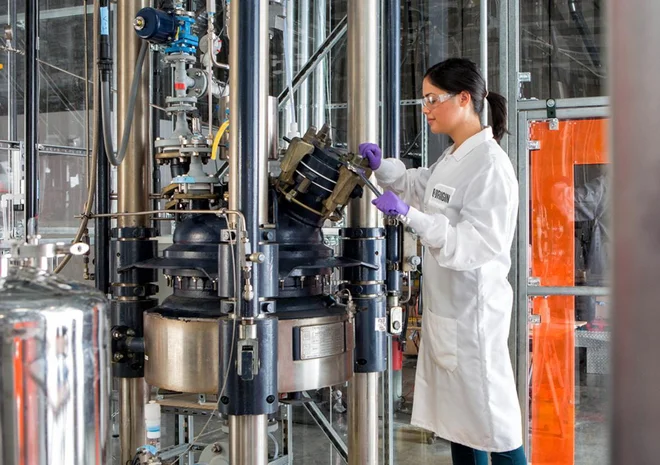 Podjetje Origin Materials stavi na plastiko iz obnovljivih virov, ki naj bi bila celo »ogljično negativna«.
FOTO: Origin Materials