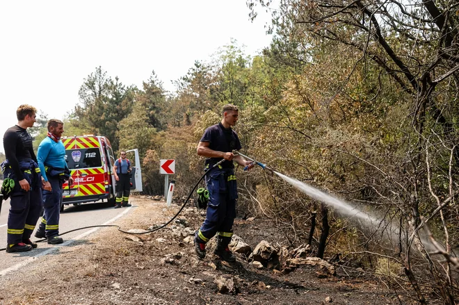 Škoda je precejšnja, vlada obljublja pomoč. FOTO: Črt Piksi
